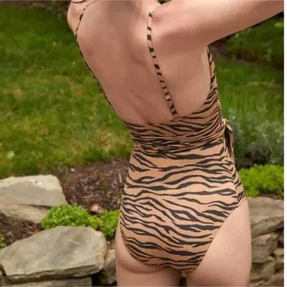 Aerie One Piece Cutout Zebra Print Wrap Tie‎ Waist Swimsuit Size Medium New!!! - Picture 5 of 12